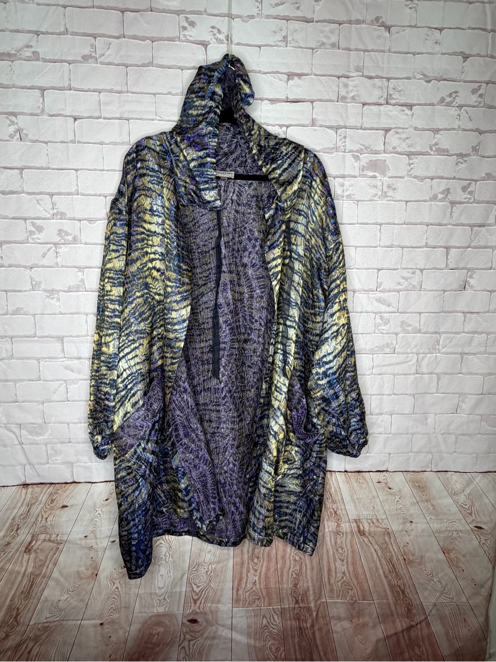 Zonda Nellis 1X Metallic Abstract Hooded Long Cardigan Jacket Made in Canada